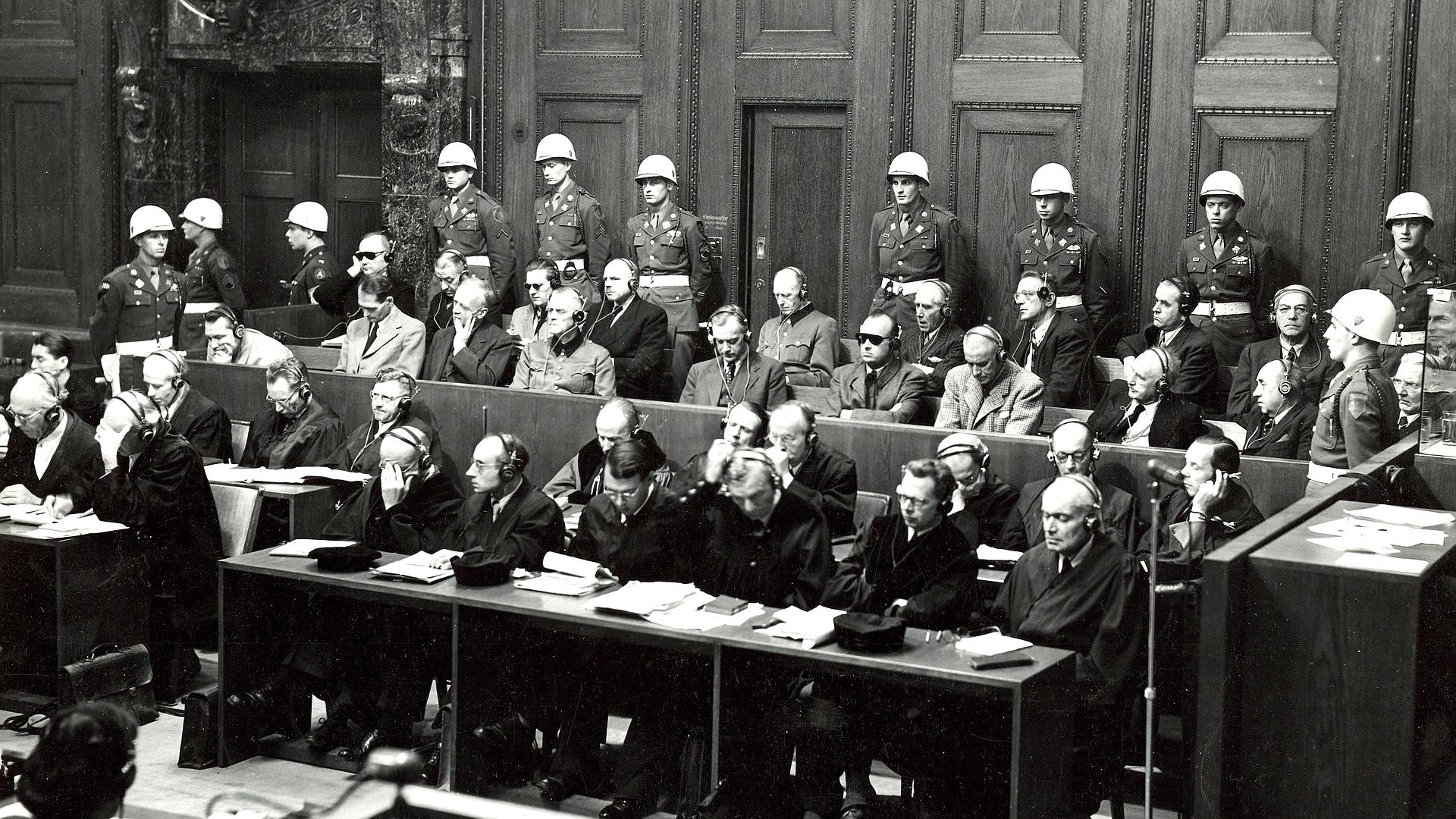 II wojna światowa: Historia przed trybunałem